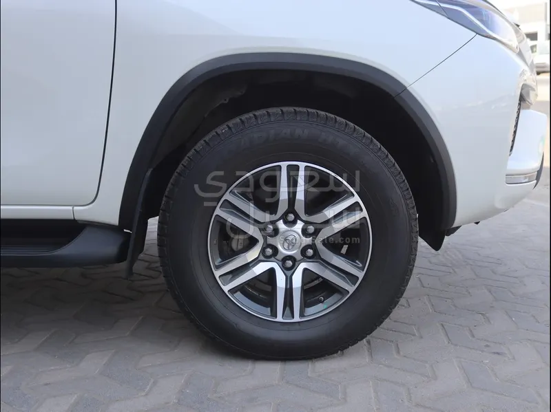 2022 تويوتا فورشنر جي اكس