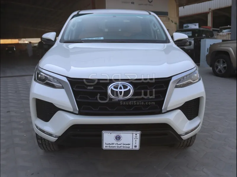 2022 تويوتا فورشنر جي اكس