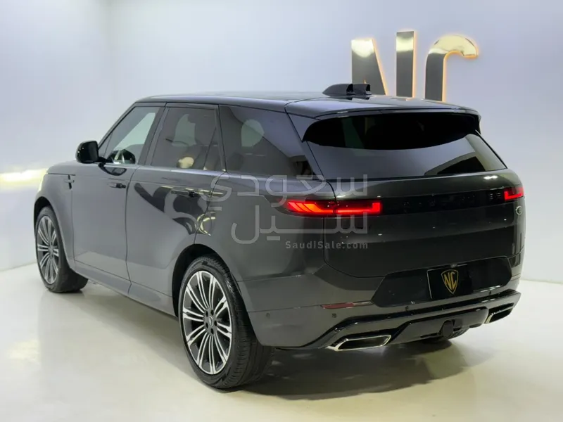 2023 لاند روفر رينج روفر سبورت اس اي