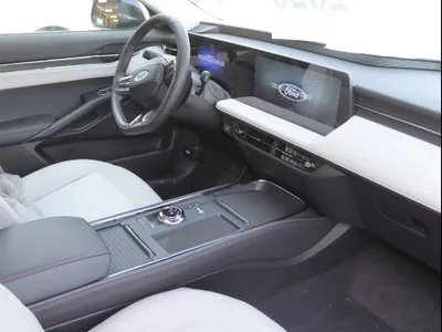 2026 فورد توروس ترند