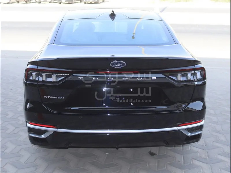 2026 فورد توروس تايتينيوم