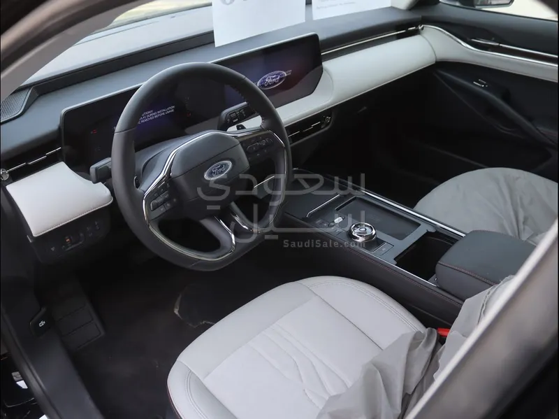 2026 فورد توروس تايتينيوم