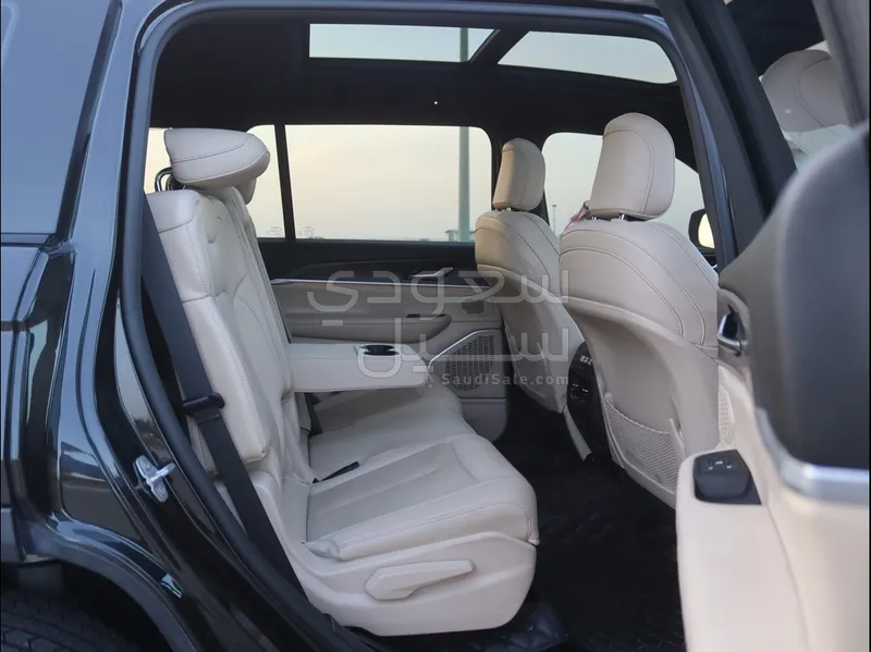 2023 جييب جراند شيروكي ليميتد