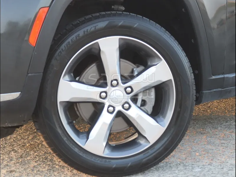 2023 جييب جراند شيروكي ليميتد