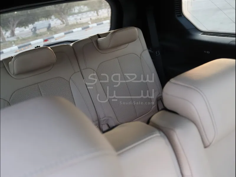 2023 جييب جراند شيروكي ليميتد