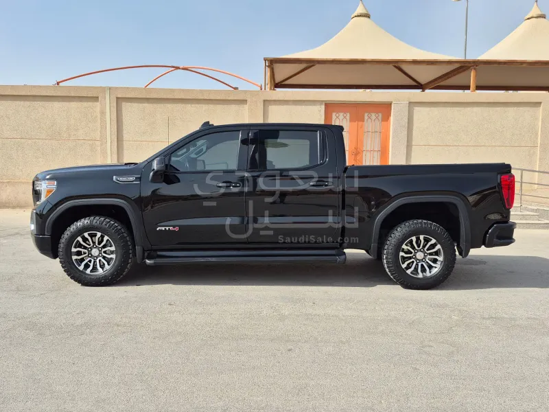 2022 جي ام سي سييرا اي تي 4