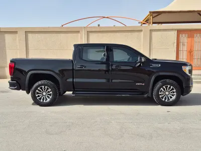 2022 جي ام سي سييرا اي تي 4