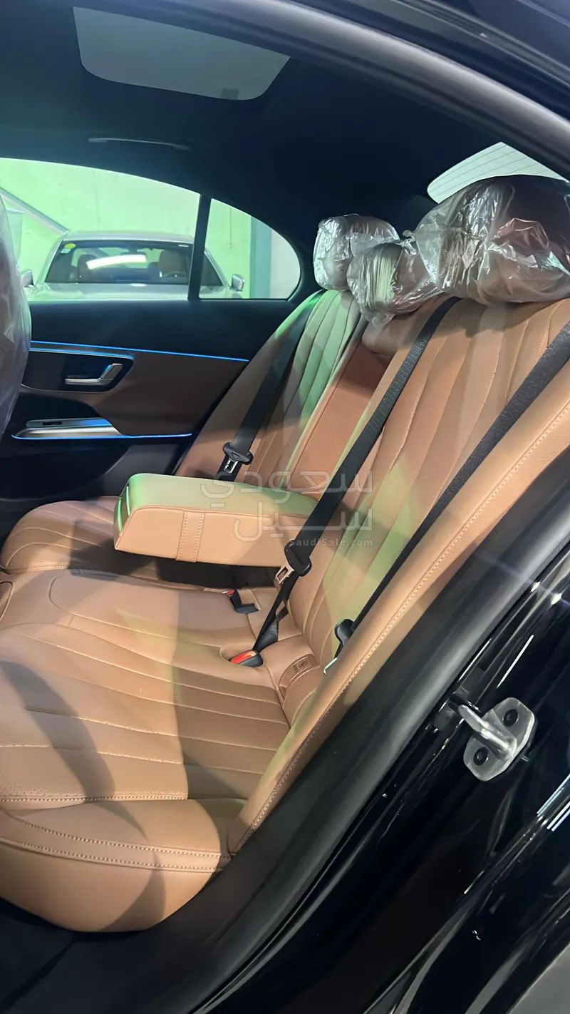 2025 مرسيدس - بنز إي 200