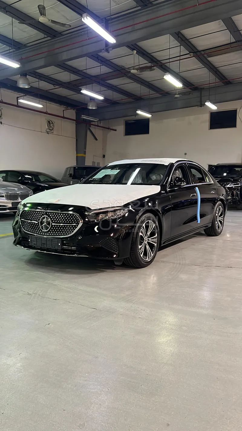 2025 مرسيدس - بنز إي 200