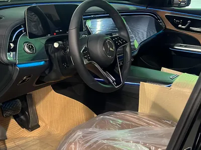 2025 مرسيدس - بنز إي 200