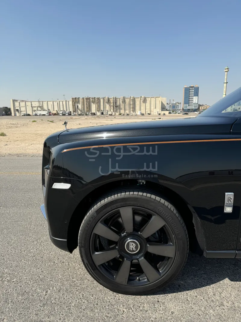 2020 رولز رويس كولينان سلفر بادج