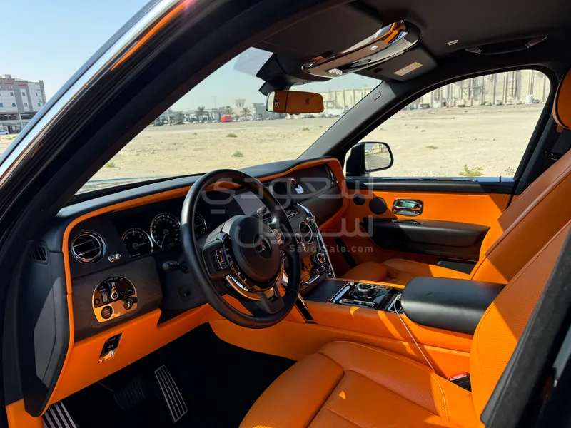 2020 رولز رويس كولينان سلفر بادج