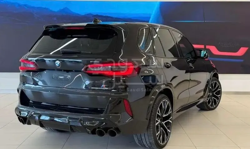 2023 بي ام دبليو الفئة اكس 5 إم كومبيتيشن