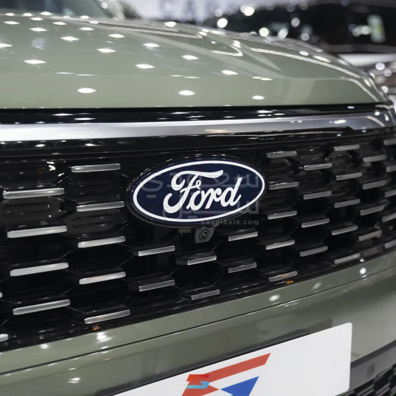 2026 فورد تيريتوري تيتانيوم بلس