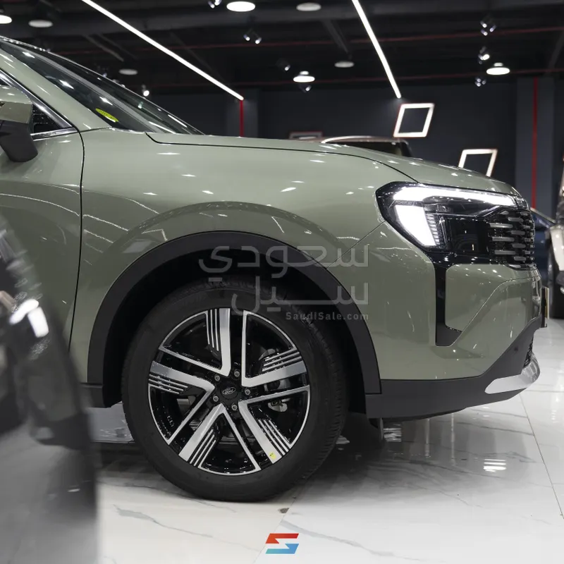 2026 فورد تيريتوري تيتانيوم بلس