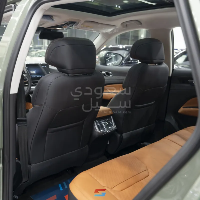 2026 فورد تيريتوري تيتانيوم بلس