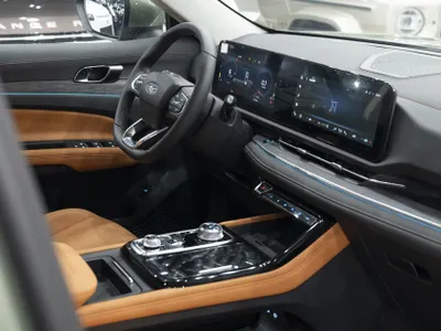 2026 فورد تيريتوري تيتانيوم بلس