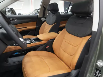 2026 فورد تيريتوري تيتانيوم بلس