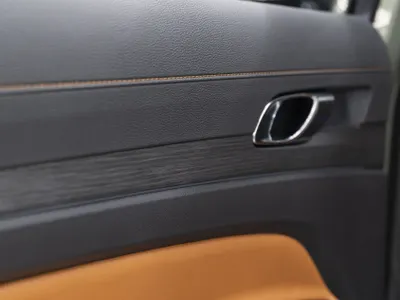 2026 فورد تيريتوري تيتانيوم بلس