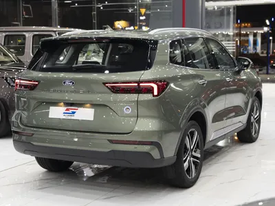 2026 فورد تيريتوري تيتانيوم بلس