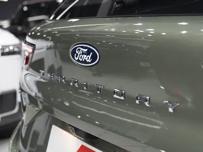 2026 فورد تيريتوري تيتانيوم بلس