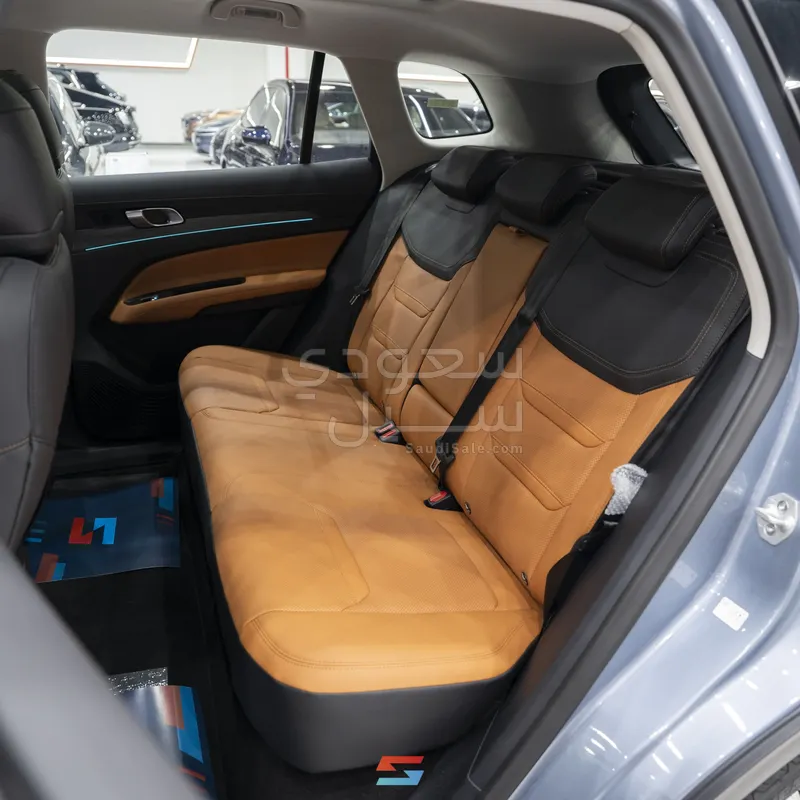 2026 فورد تيريتوري تيتانيوم بلس