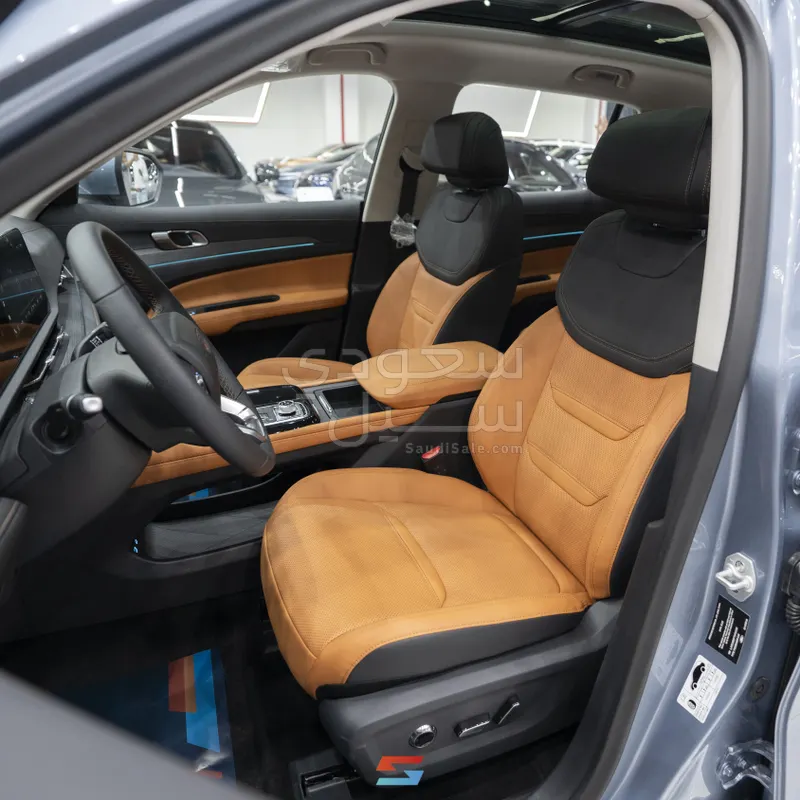 2026 فورد تيريتوري تيتانيوم بلس