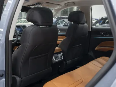 2026 فورد تيريتوري تيتانيوم بلس