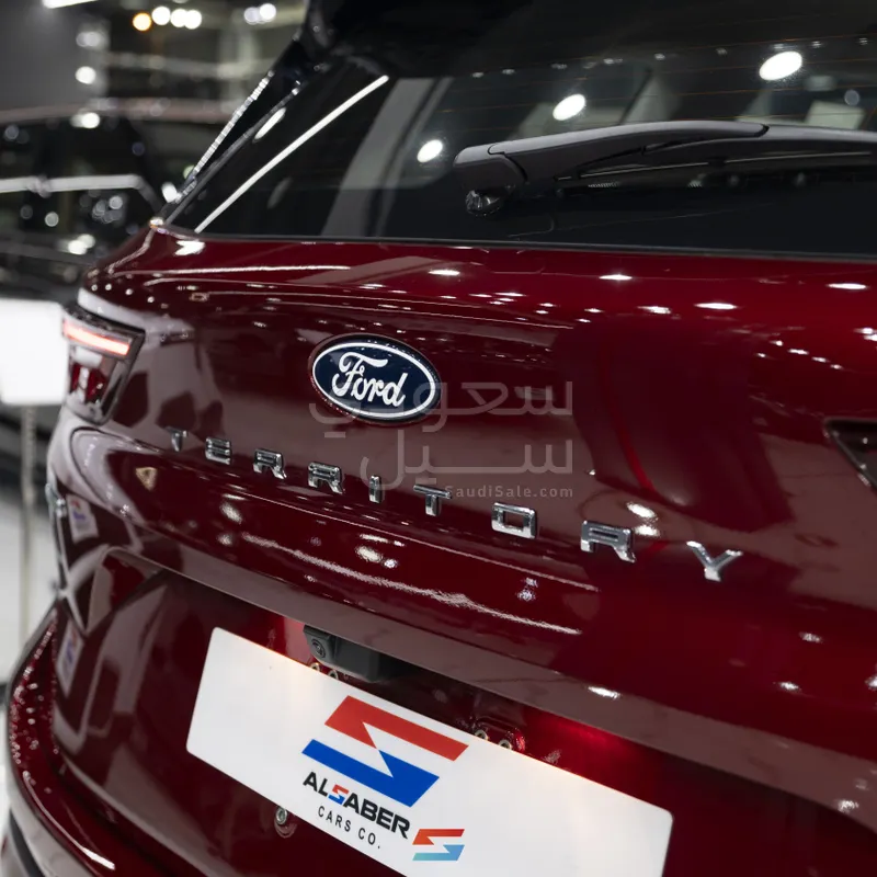 2026 فورد تيريتوري تيتانيوم بلس