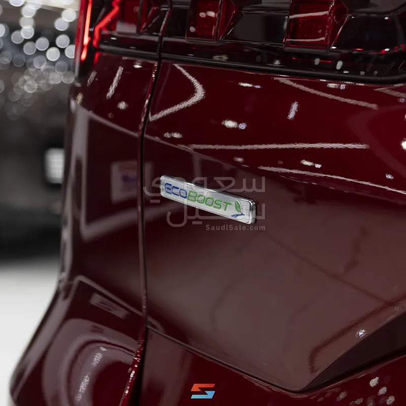 2026 فورد تيريتوري تيتانيوم بلس