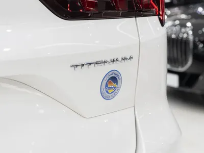 2026 فورد تيريتوري تيتانيوم بلس