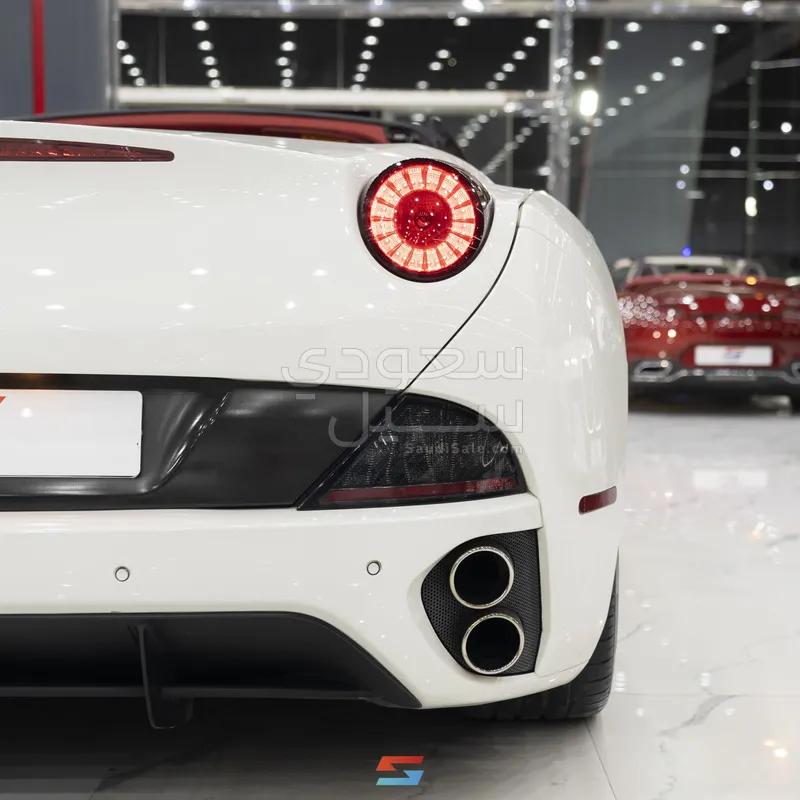 2009 فيراري كــاليفورنيا اف 1