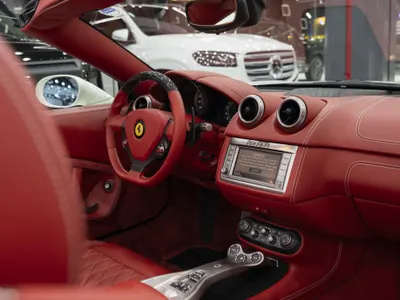 2009 فيراري كــاليفورنيا اف 1