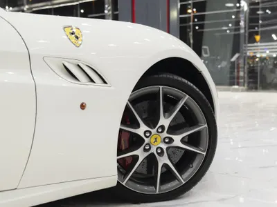 2009 فيراري كــاليفورنيا اف 1