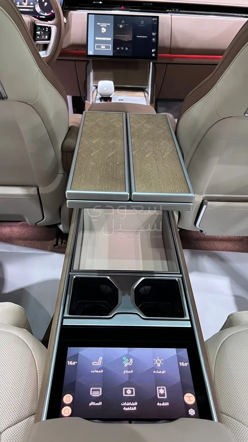 2024 لاند روفر رينج روفر فوج اس في