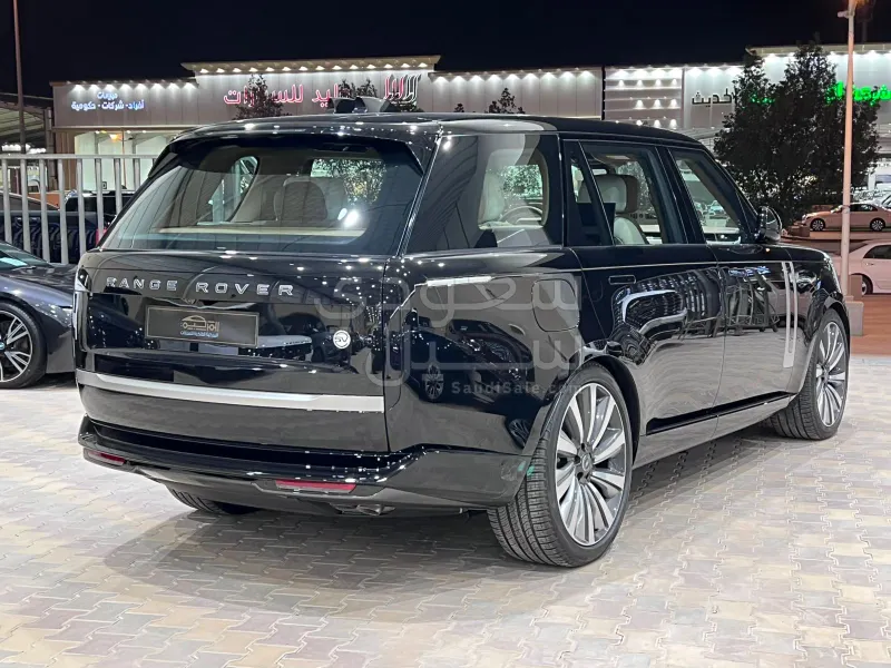 2024 لاند روفر رينج روفر فوج اس في