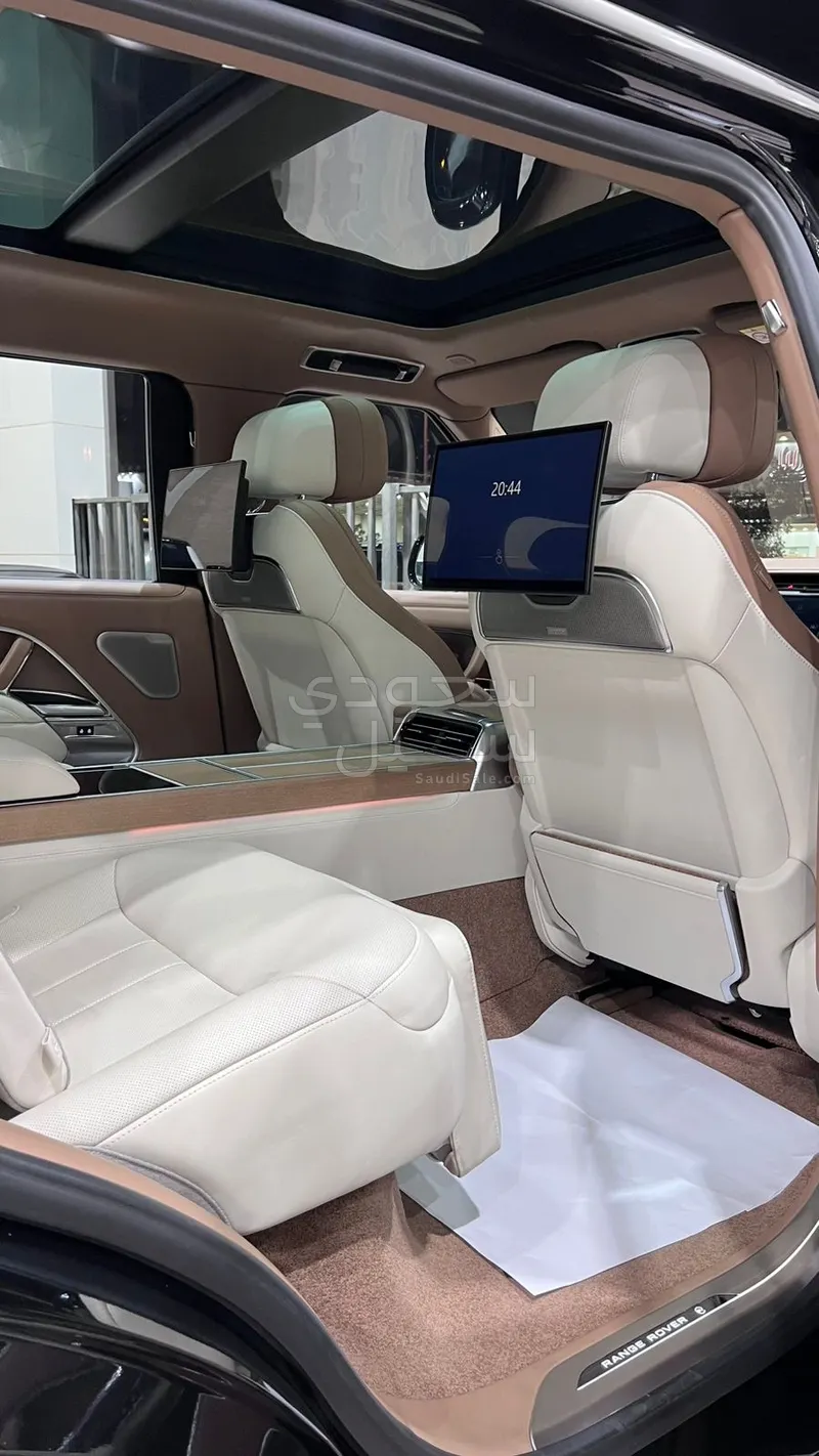 2024 لاند روفر رينج روفر فوج اس في