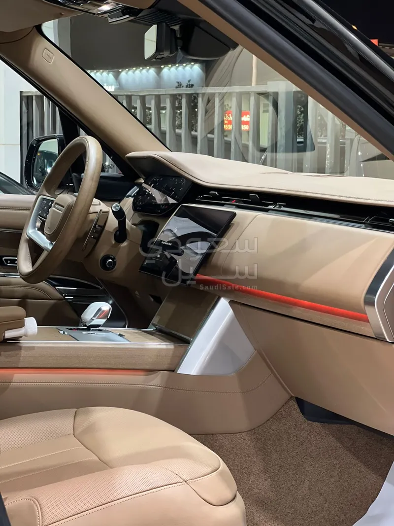 2024 لاند روفر رينج روفر فوج اس في