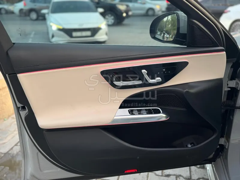 2024 مرسيدس - بنز إي 200