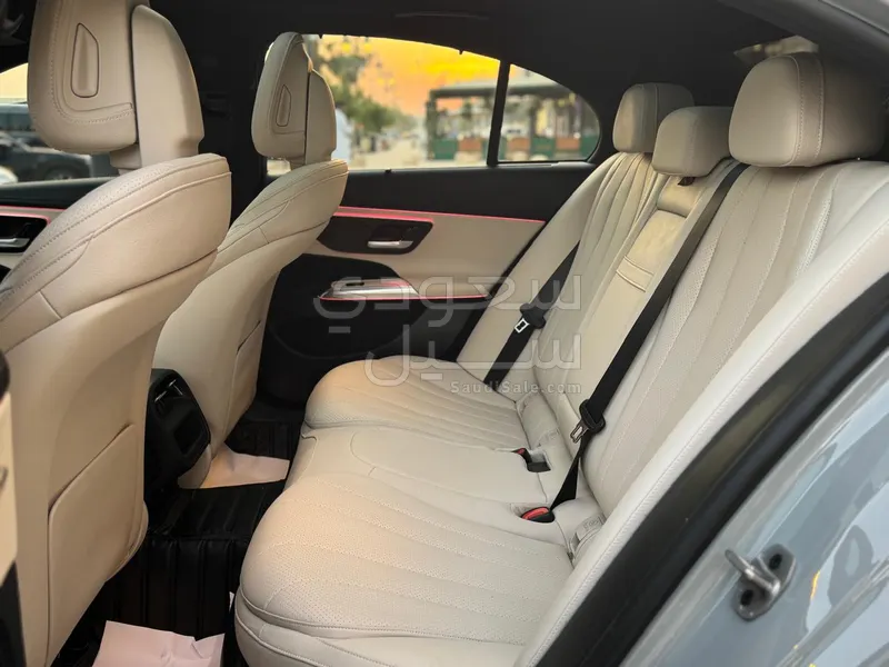 2024 مرسيدس - بنز إي 200