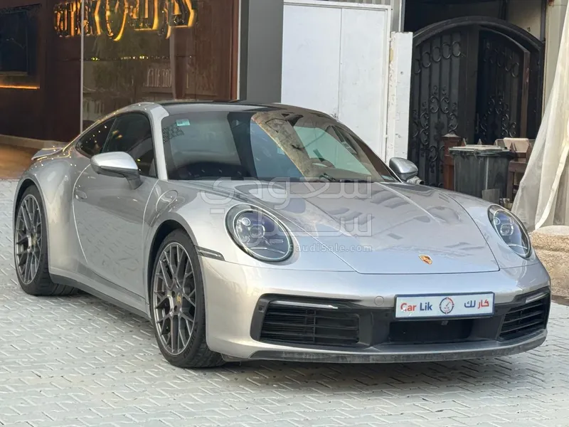 2025 بورش 911 كاريرا اس