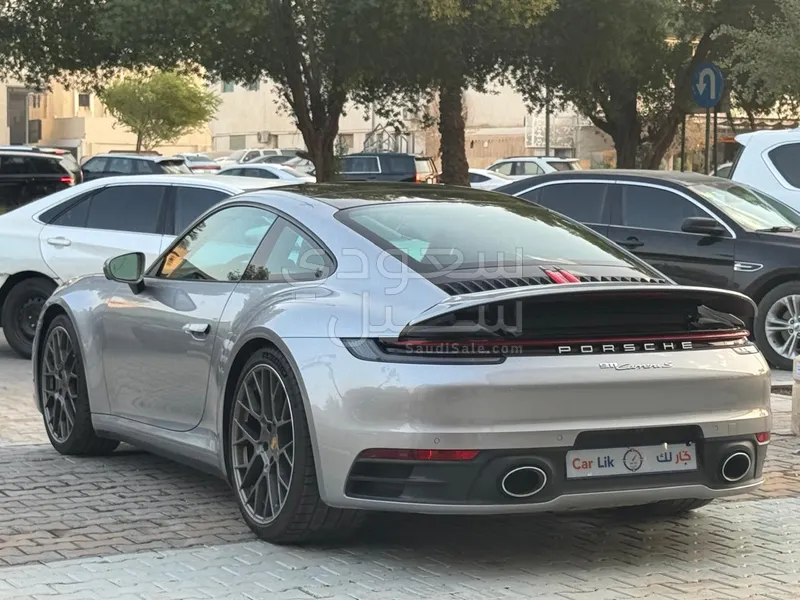 2025 بورش 911 كاريرا اس