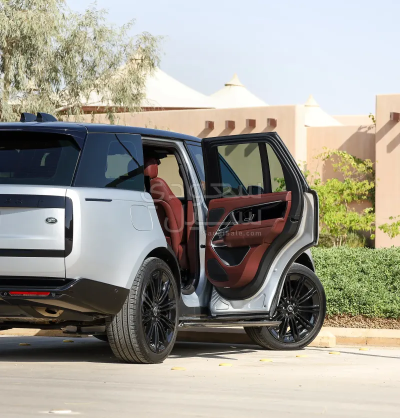 2023 لاند روفر رينج روفر اتش اس اي