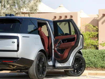 2023 لاند روفر رينج روفر اتش اس اي