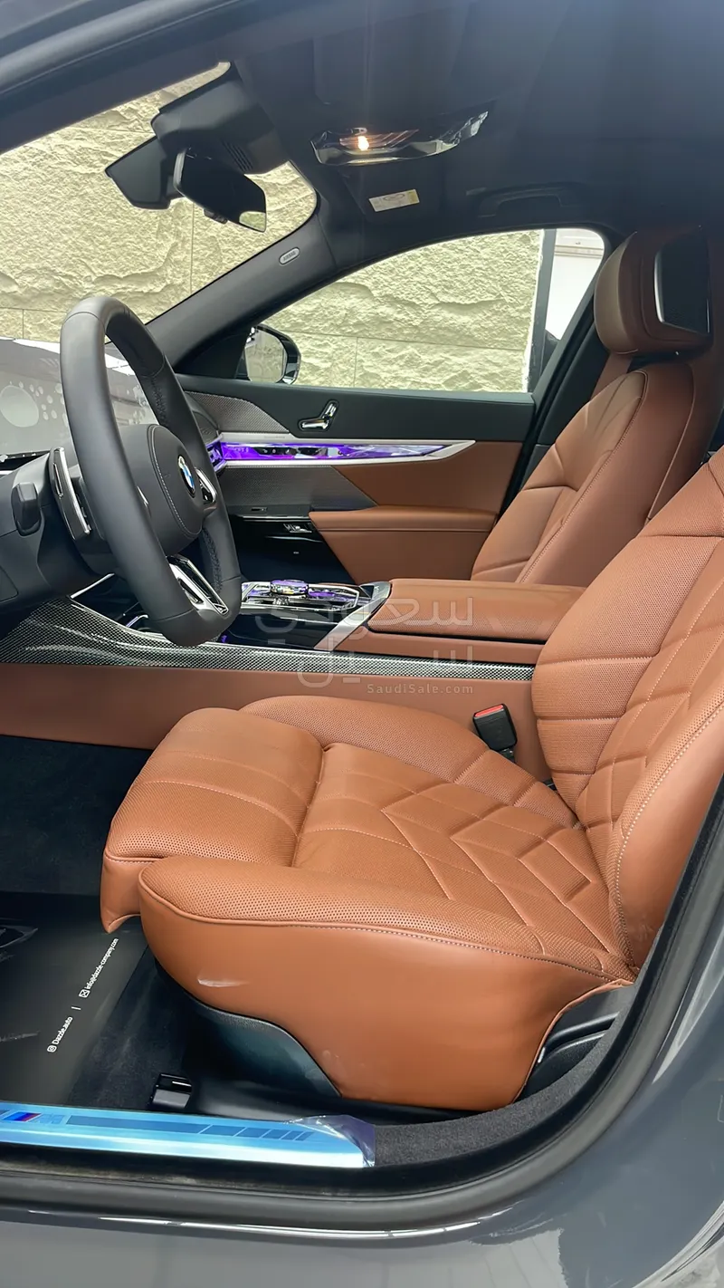 2026 بي ام دبليو الفئة السابعة 735أي