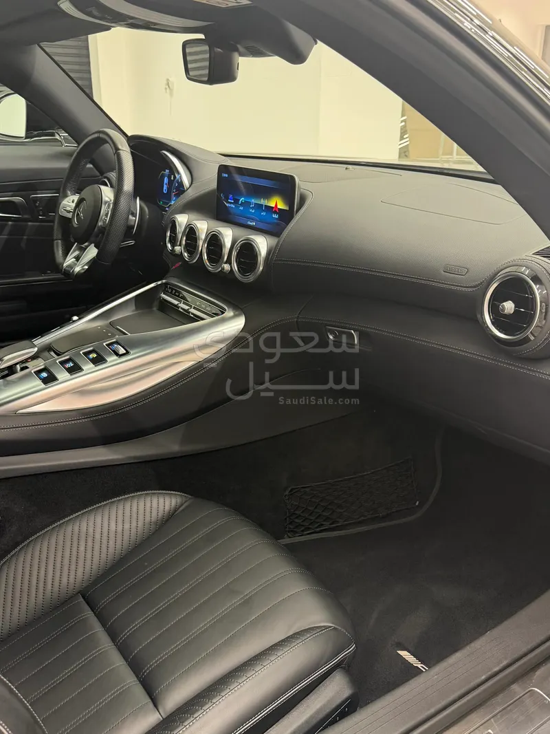 2020 مرسيدس - بنز جي تي