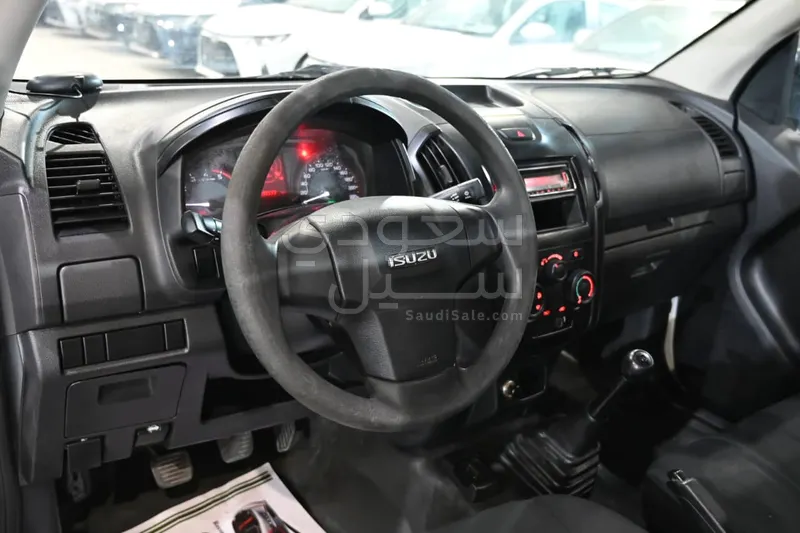 2016 ايسوزو دي ماكس غماره