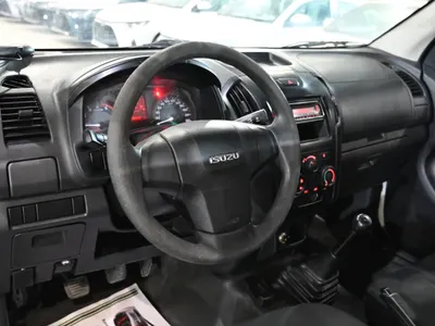 2016 ايسوزو دي ماكس غماره