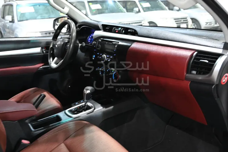 2016 تويوتا هاي لوكس غمارتين