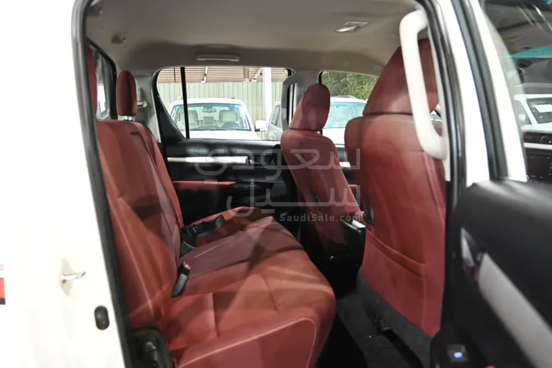 2016 تويوتا هاي لوكس غمارتين